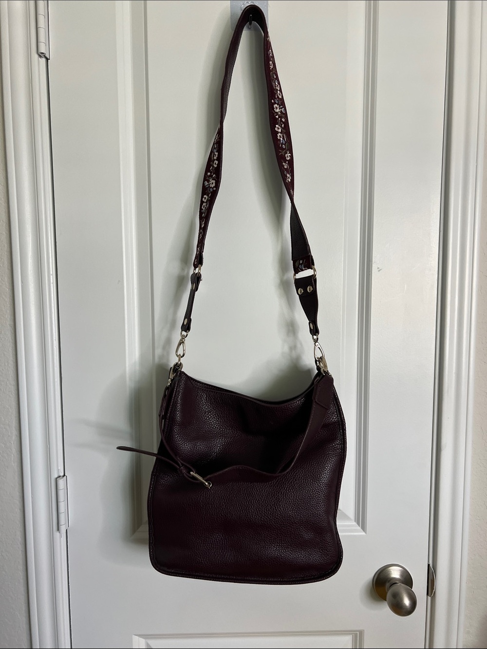 White House Black Market Plum Pebbled Leather Shoulder Bag with Floral Strap
